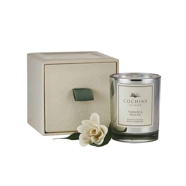 Cochine candles are made using the finest essential oils, eco-friendly cotton wicks and the creamiest botanical wax from renewable resources. We are dedicated to using this more natural alternative to paraffin wax. Beautifully presented in a signature Cochine shagreen box, at 65g, this luxury votive is the ideal size for both home and travel use, with all the elegance and chic of our traditional sizes.