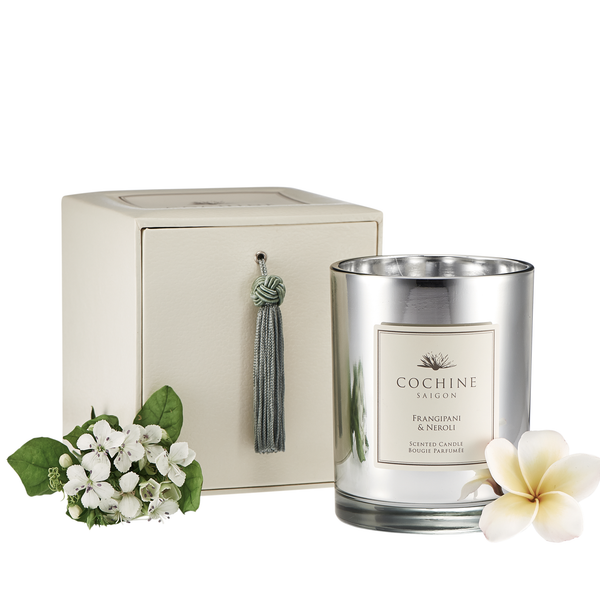 Cochine scented candles are a stylish way to enrich your home with the luxurious ambience of sun-warmed Saigon. Cochine candles are made using the finest essential oils, eco-friendly cotton wicks and the creamiest botanical wax from renewable resources.